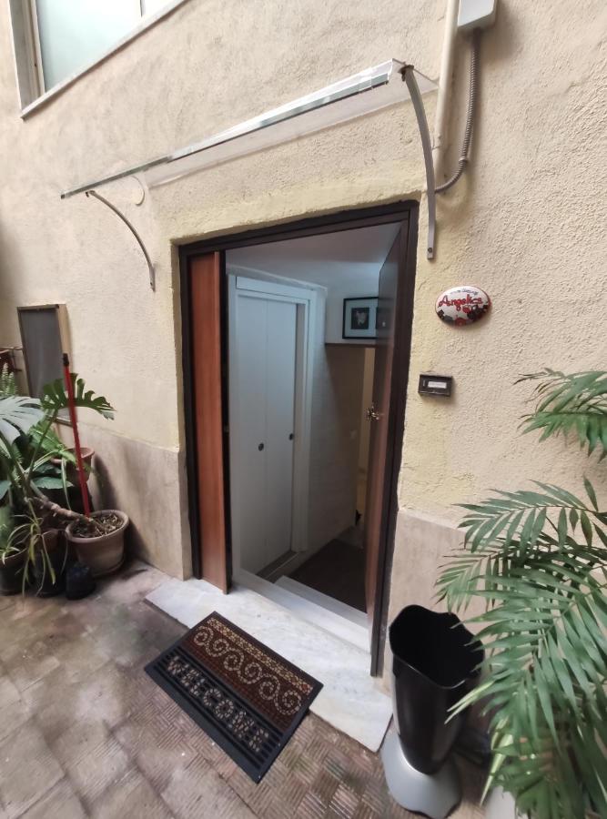 Casa Vacanze Angelica Salerno Dış mekan fotoğraf